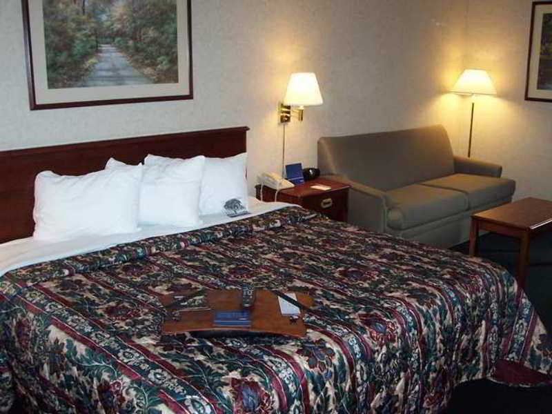 Hampton Inn Rochester Greece Room photo